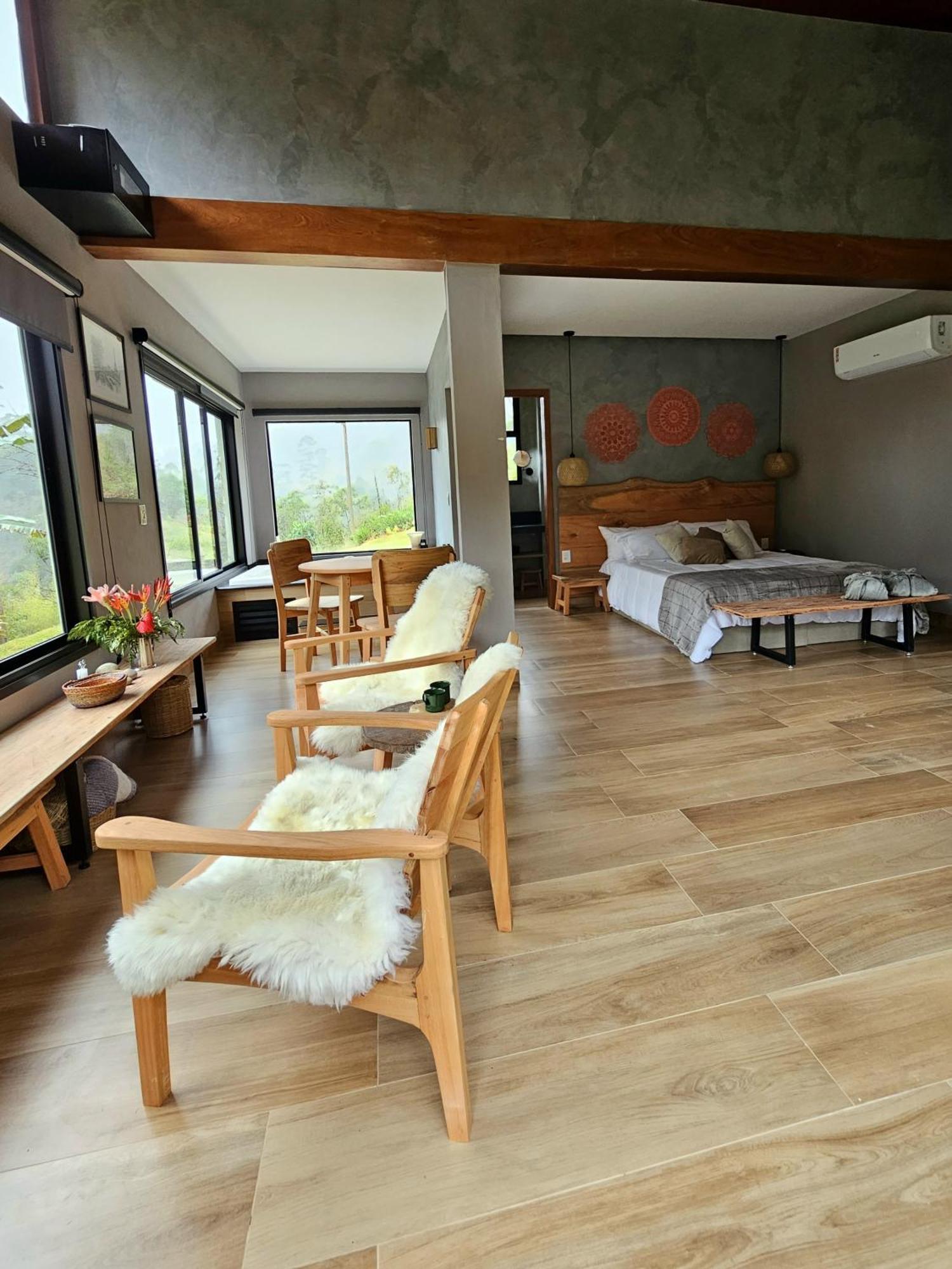 Vila Pinheiro Villa Santa Teresa  Eksteriør billede