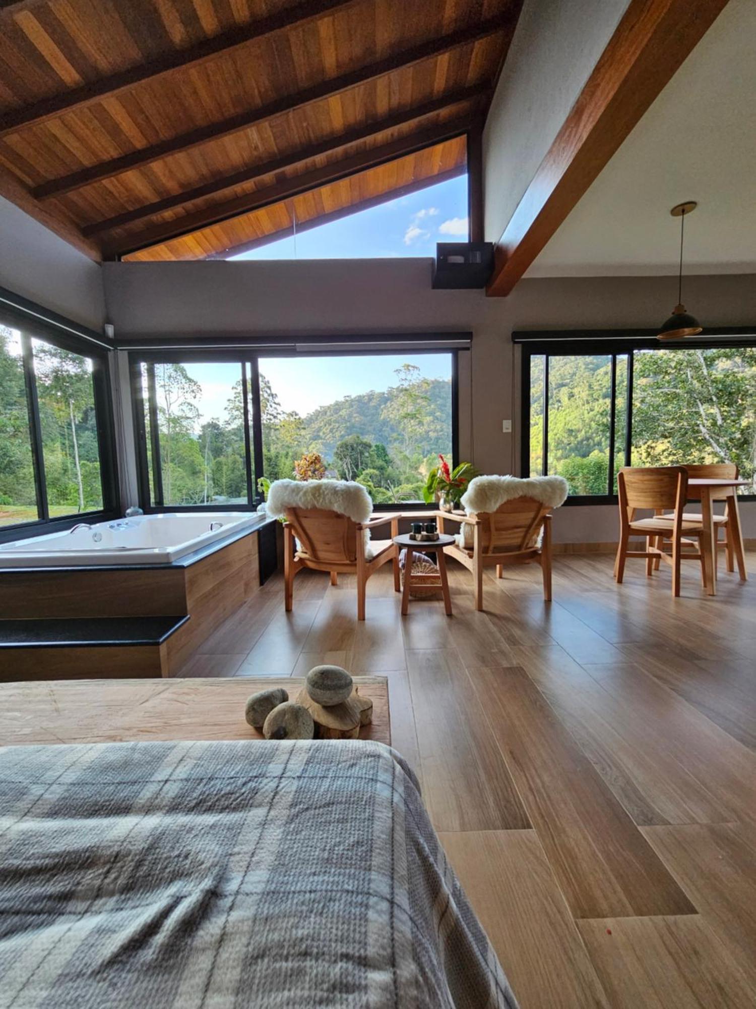 Vila Pinheiro Villa Santa Teresa  Eksteriør billede